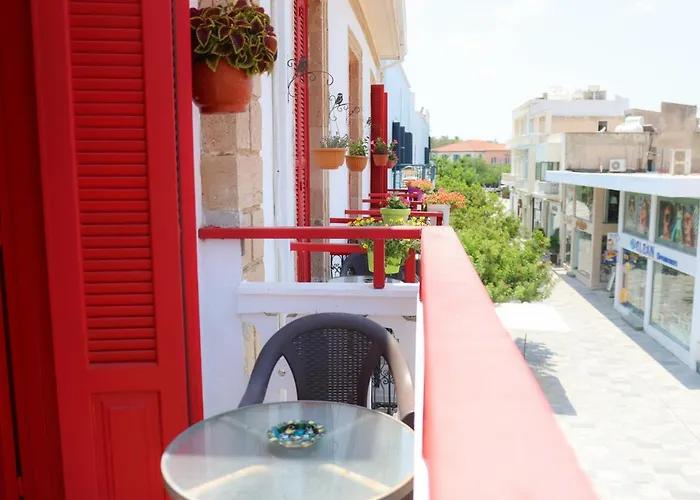 Kiniras Traditional & Restaurant Hotel