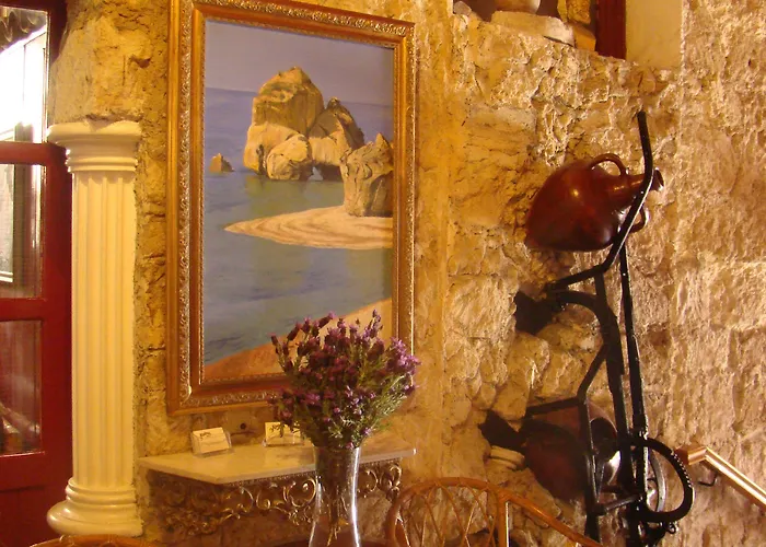 Hotel Kiniras Traditional & Restaurant Paphos