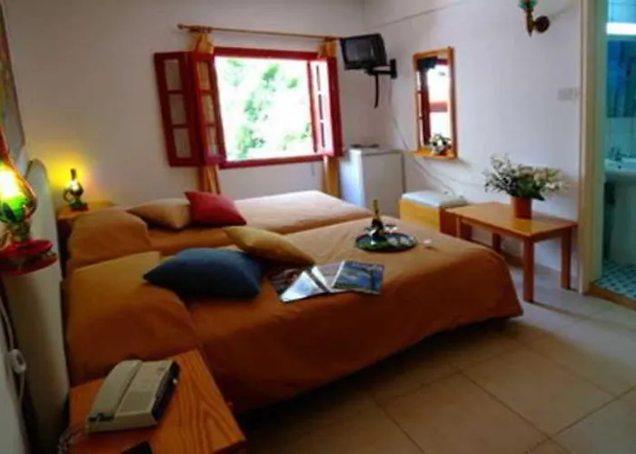 Hotel Kiniras Traditional & Restaurant 3*