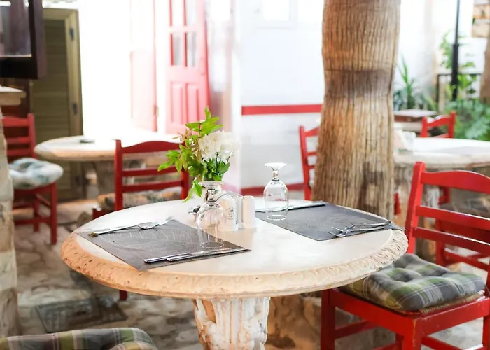 Hotel Kiniras Traditional & Restaurant 3*