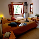 Kiniras Traditional & Restaurant 3*