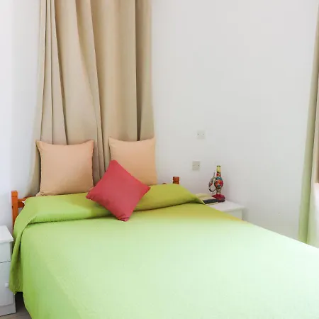 Kiniras Traditional & Restaurant Hotell 3*