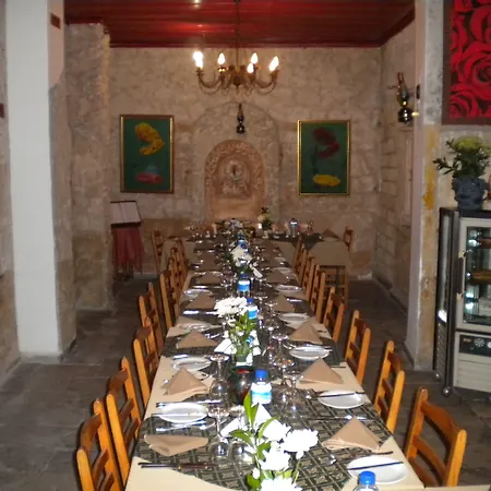 Hotel Kiniras Traditional & Restaurant Paphos