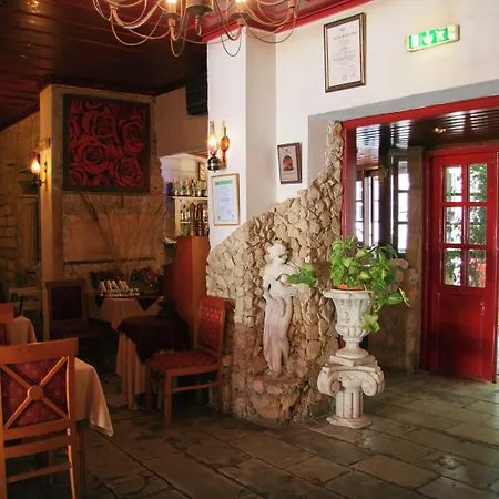 Kiniras Traditional & Restaurant 3* Paphos