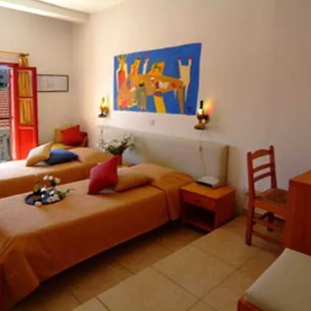 Kiniras Traditional & Restaurant 3*