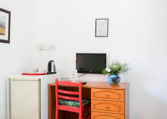 Kiniras Traditional & Restaurant 3* パ フォス