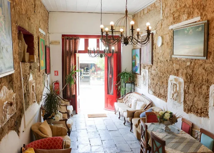 Ξενοδοχείο Kiniras Traditional & Restaurant 3*