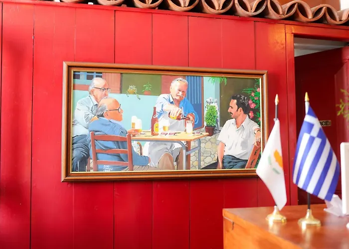 Kiniras Traditional & Restaurant Ξενοδοχείο 3*