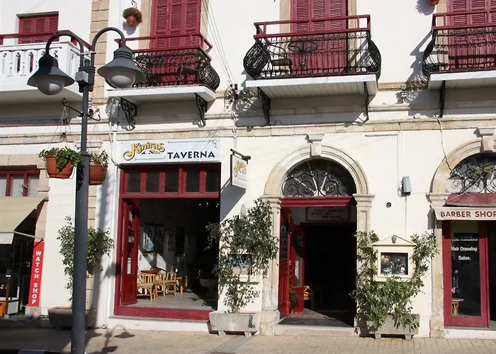 Kiniras Traditional & Restaurant 3*