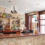 Szálloda Kiniras Traditional & Restaurant Paphos