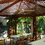 Kiniras Traditional & Restaurant