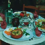 Szálloda Kiniras Traditional & Restaurant 3*
