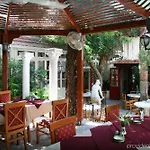 Kiniras Traditional & Restaurant Hotel 3*