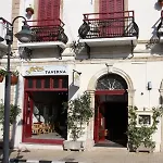 Kiniras Traditional & Restaurant 3*