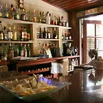 Kiniras Traditional & Restaurant