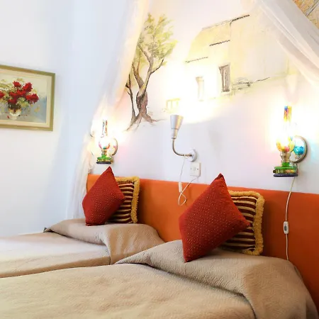 Kiniras Traditional & Restaurant 3*
