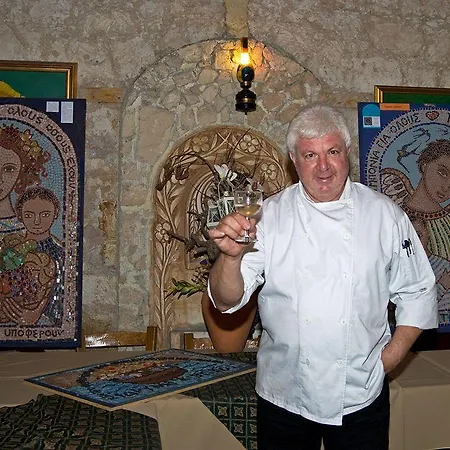 Kiniras Traditional & Restaurant