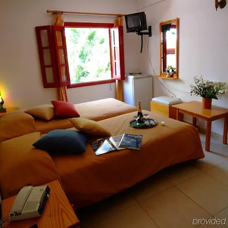 Kiniras Traditional & Restaurant Hotel 3*