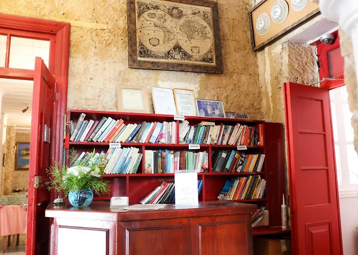 Hotel Kiniras Traditional & Restaurant Paphos