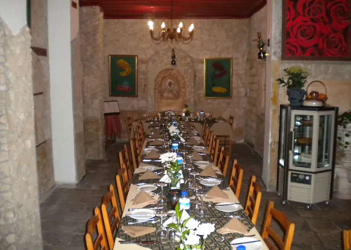 Hotel Kiniras Traditional & Restaurant Paphos